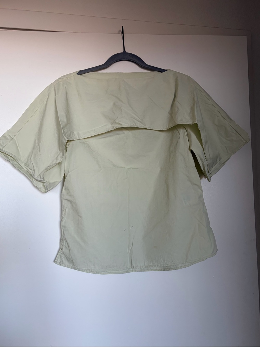 COS pale green top — US 6